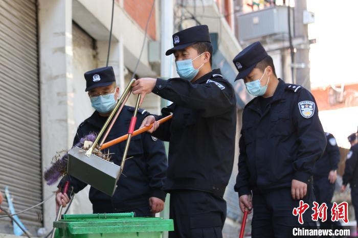  中尼边境樟木口岸开展爱国卫生运动 助力疫情防控